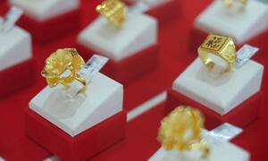 Giá vàng hôm nay 12/6: Đảo chiều tăng dựng đứng gần 200 USD/ounce