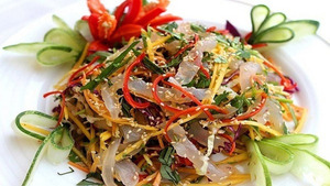 Sai lầm khi ăn nộm sứa, thanh niên 28 tuổi suýt mất mạng