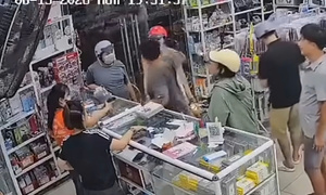 Xác minh clip người đàn ông xô ngã bé gái, đấm vào mặt người mẹ ở Khánh Hòa