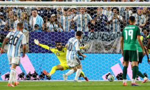 Con trai Zidane bị chê 'dựa hơi' bố: Thủ môn sợ bóng, kiến tạo 2 bàn cho Messi