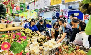 Saigon Co.op tung combo tươi sống tiện lợi, trao 25.000 phần quà tri ân