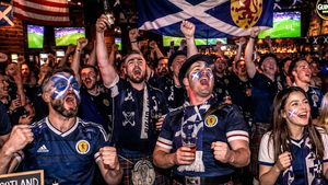 World Cup 2026: Hàng vạn cổ động viên Scotland 'càn quét' kho bia quán bar Mỹ