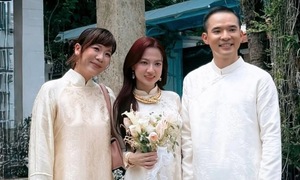Ca sĩ Xuân Nghi xinh tươi trong lễ ăn hỏi