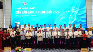 Bế mạc Diễn đàn Báo chí Toàn quốc: Thông qua 10 nguyên tắc dùng AI trong báo chí