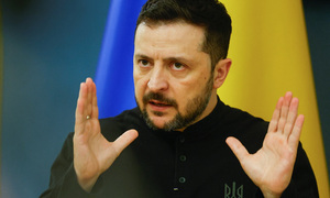 Ba Lan tước huân chương đã trao cho ông Zelensky, quan chức Ukraine đáp trả