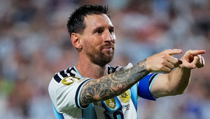 Messi có thể phá thêm 3 kỷ lục, Ronaldo khó lòng đuổi kịp