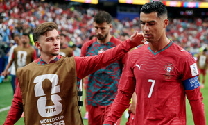 Tiền đạo Bồ Đào Nha: 'Không ai có nghĩa vụ chuyền cho Ronaldo'