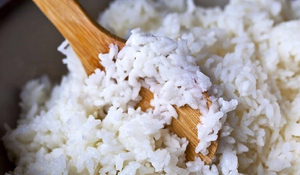 Cách nhận biết cơm đã bị ôi thiu