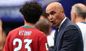 HLV Bồ Đào Nha: Báo nói chúng tôi bận tắm biển, không có thời gian xem World Cup
