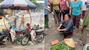Nhân chứng kể giây phút người phụ nữ bán rau bị xịt nước áp lực cao vào mặt