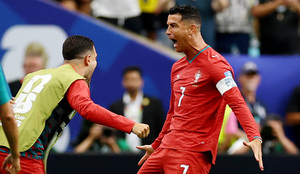Nhân tố đặc biệt khiến Ronaldo bỏ thói quen 'siu' sau bàn thắng đỉnh cao tuổi 41