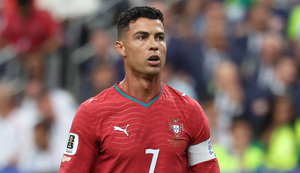 Ronaldo lập kỷ lục Messi không thể đuổi kịp