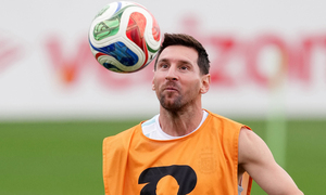 Messi không đá chính trận Argentina gặp Jordan