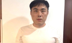 Trốn truy nã quốc tế, người đàn ông nước ngoài 'sa lưới' khi du lịch Đà Nẵng