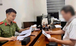 Xử lý 135 người bình luận xuyên tạc trên trang của Lê Trung Khoa, Nguyễn Văn Đài