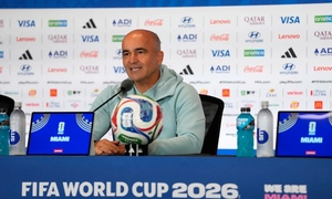 HLV Bồ Đào Nha: 'Ronaldo chơi rất, rất tốt'