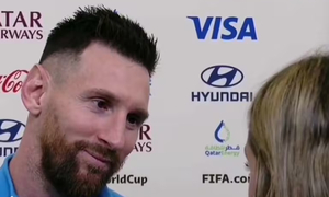 Không sợ vợ ghen, Messi đường hoàng nói chuyện với 'người tình tin đồn'