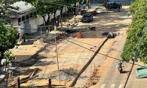 Cảnh ngổn ngang tại dự án mương ngầm thoát nước hàng trăm tỷ thi công 'rùa bò'