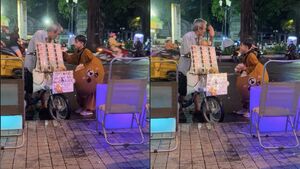 Clip cậu bé bán kẹo mua ủng hộ cụ ông bán vé số khiến dân mạng chảy nước mắt