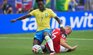 Trực tiếp bóng đá Brazil 0-0 Na Uy: Bruno đá hỏng phạt đền