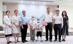Bé gái Việt thoát cảnh truyền máu suốt đời nhờ sang Trung Quốc ghép tế bào gốc