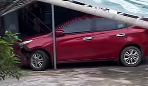 Xác minh vụ tài xế ô tô tông hàng loạt xe máy trước quán karaoke ở Nghệ An