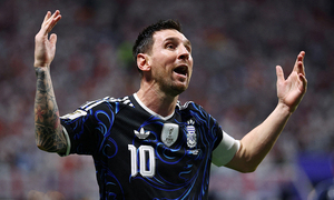 Messi kiến tạo 2 bàn trong 6 phút, Argentina ngược dòng thắng Anh 2-1