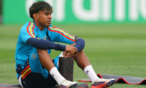 Lamine Yamal chấn thương, phải tập luyện riêng trước chung kết World Cup