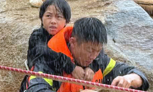 Dự báo thời tiết 19/7: Miền Bắc mưa lớn ở vùng núi, đồng bằng nắng nóng cục bộ