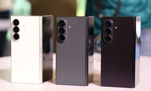 Trên tay Samsung Z Fold8 Ultra: Điện thoại gập mỏng nhất, giá gần 53 triệu đồng