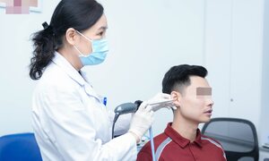 Hỏng thính lực vì đeo tai nghe quá lâu
