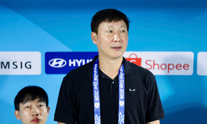 HLV Kim Sang-sik: 'Cầu thủ Việt Nam tự tin hơn nhờ thắng đậm'
