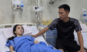 Vợ xin 'về nhà chờ chết', chồng ôm đi khắp bệnh viện cầu cứu, 8 triệu/ngày vượt quá khả năng