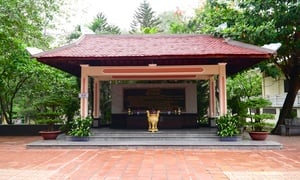 Khẩn trương di dời Bia tưởng niệm ở CV Lê Thị Riêng để tìm kiếm hài cốt liệt sĩ