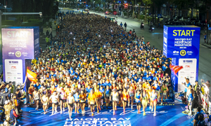 Hơn 18.000 người dự giải marathon Quốc tế Di sản Hạ Long 2026 
