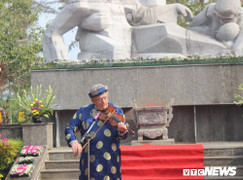Cựu binh Mỹ trở lại chiến trường xưa kéo vĩ cầm tưởng niệm nạn nhân thảm sát Sơn Mỹ