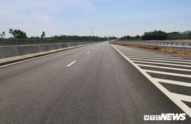 Cao tốc gần 35 nghìn tỷ đồng xuất hiện vết lún: Bộ GTVT chỉ đạo xử lý