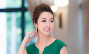 Đang dẫn chương trình, Jennifer Phạm ngất xỉu, đập đầu chấn thương phải nhập viện