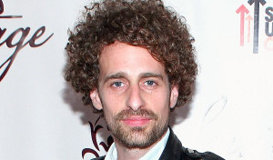 Diễn viên 'Thor' bị xe tông sau khi nhảy cầu tự tử