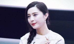 Phạm Băng Băng đáp trả khi bị chỉ trích 'đi từ thiện để lấy danh tiếng'