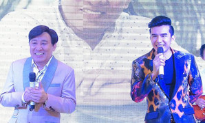 Đàm Vĩnh Hưng, Cẩm Ly và Đan Trường ngẫu hứng hát ‘60 năm cuộc đời’