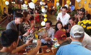 NSƯT Trung Anh xúc động khi đón sinh nhật với đoàn phim 'Về nhà đi con'