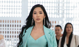 Bận rộn chuẩn bị thi 'Hoa hậu Hoàn vũ', Hoàng Thùy vẫn tham gia tập luyện cho show diễn thời trang