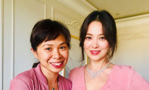 Song Hye Kyo vẫn vui vẻ dù bị chỉ trích ở quê nhà