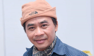 Diễn viên Chánh Thuận bị tai biến mạch máu não, liệt nửa người