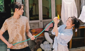 Yêu không nói ra, Suni Hạ Linh chỉ biết đứng nhìn người mình yêu hạnh phúc