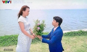 Quốc Trường nói gì trước cảnh cầu hôn sến sẩm bên cây giả trong 'Về nhà đi con'?