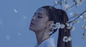 'Tiểu Long Nữ' Lý Nhược Đồng đẹp thoát tục trong bộ ảnh tạp chí