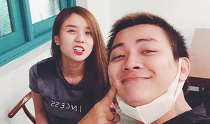 Kỷ niệm 8 năm yêu nhau, vợ Hoài Lâm khoe ảnh nhí nhảnh bên chồng