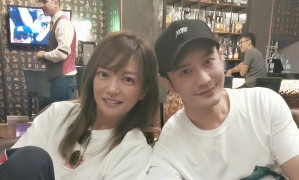 Giữa tin đồn sắp ly hôn Angela Baby, Huỳnh Hiểu Minh thân thiết bên 'tình đầu' Triệu Vy